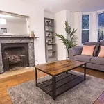 53 Pembroke Rd